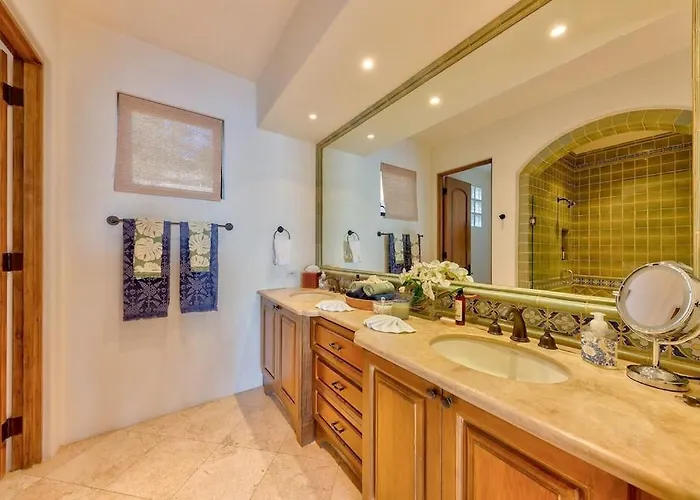 Villa Luxurious 5bd Del Mar Palmilla Staffed And Swimmable *