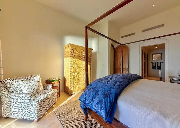 Villa Luxurious 5bd Del Mar Palmilla Staffed And Swimmable *