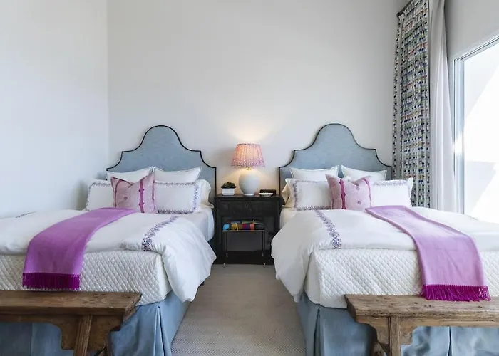 Luxurious 5bd Del Mar Palmilla Staffed And Swimmable *
