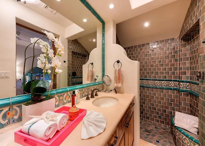 Luxurious 5bd Del Mar Palmilla Staffed And Swimmable